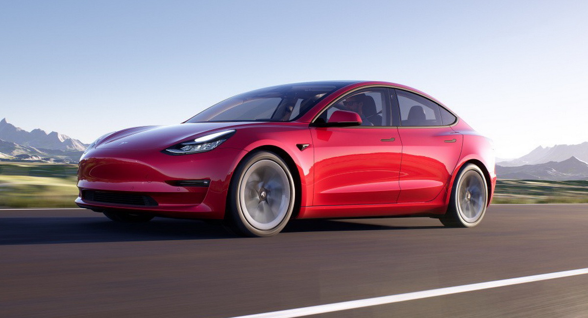Car And Driver's Tesla Model 3 Has Lost 7% Of Its Battery Capacity In 24,000 Miles | Carscoops