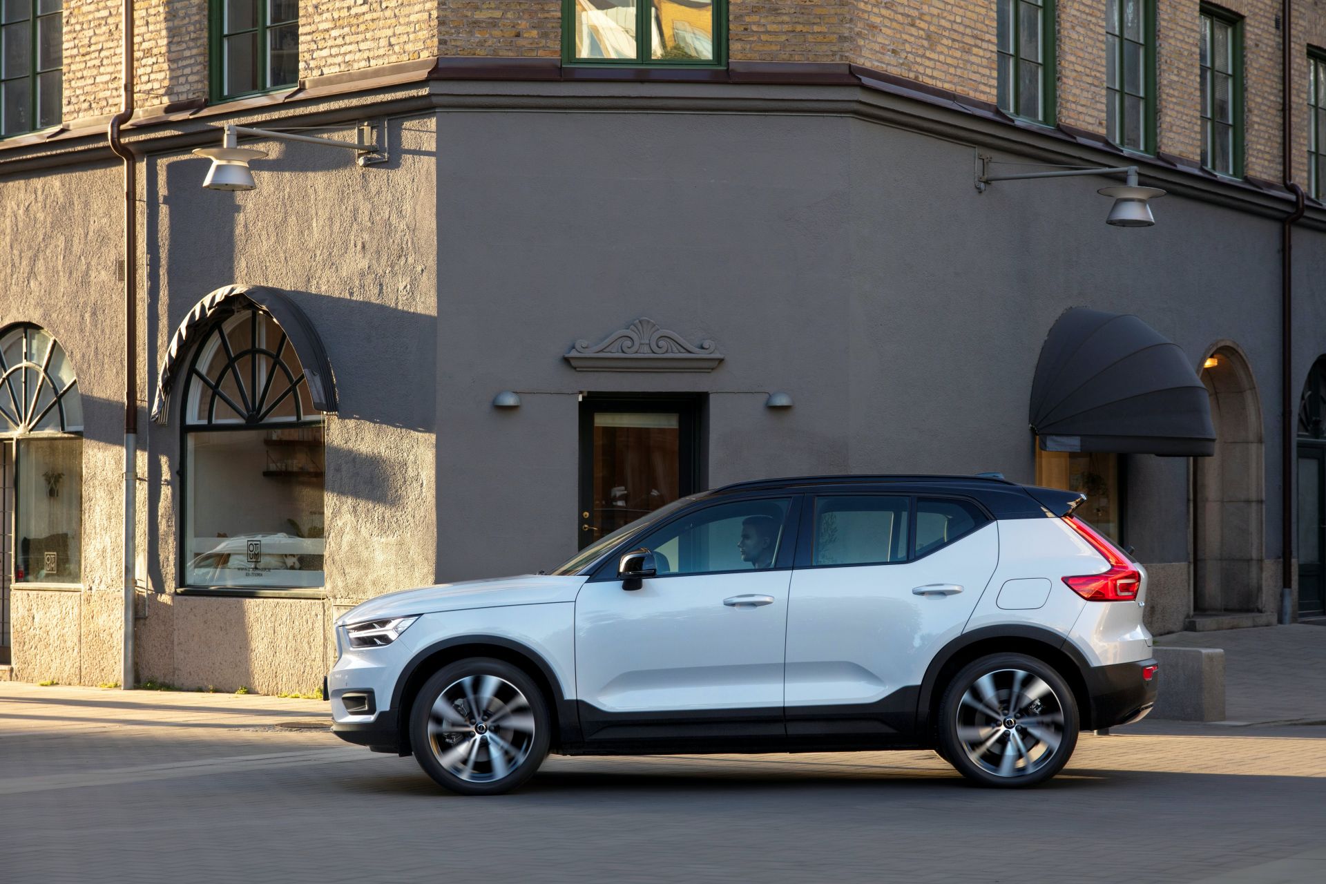 Volvo’s First Fully-Electric Car, The New XC40 Recharge, Enters Production With First Deliveries Expected This Month
