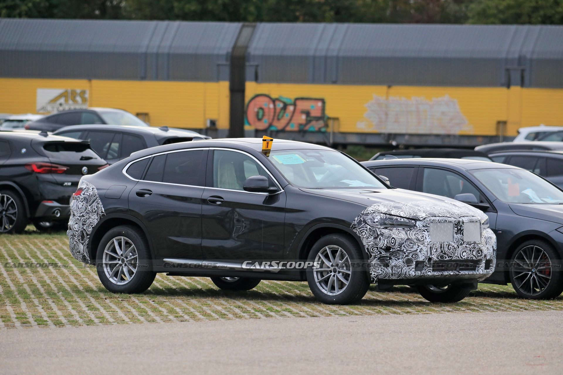 Looks Like The 2022 BMW X4 Facelift Will Stick To A Regular-Sized Twin Kidney Grille