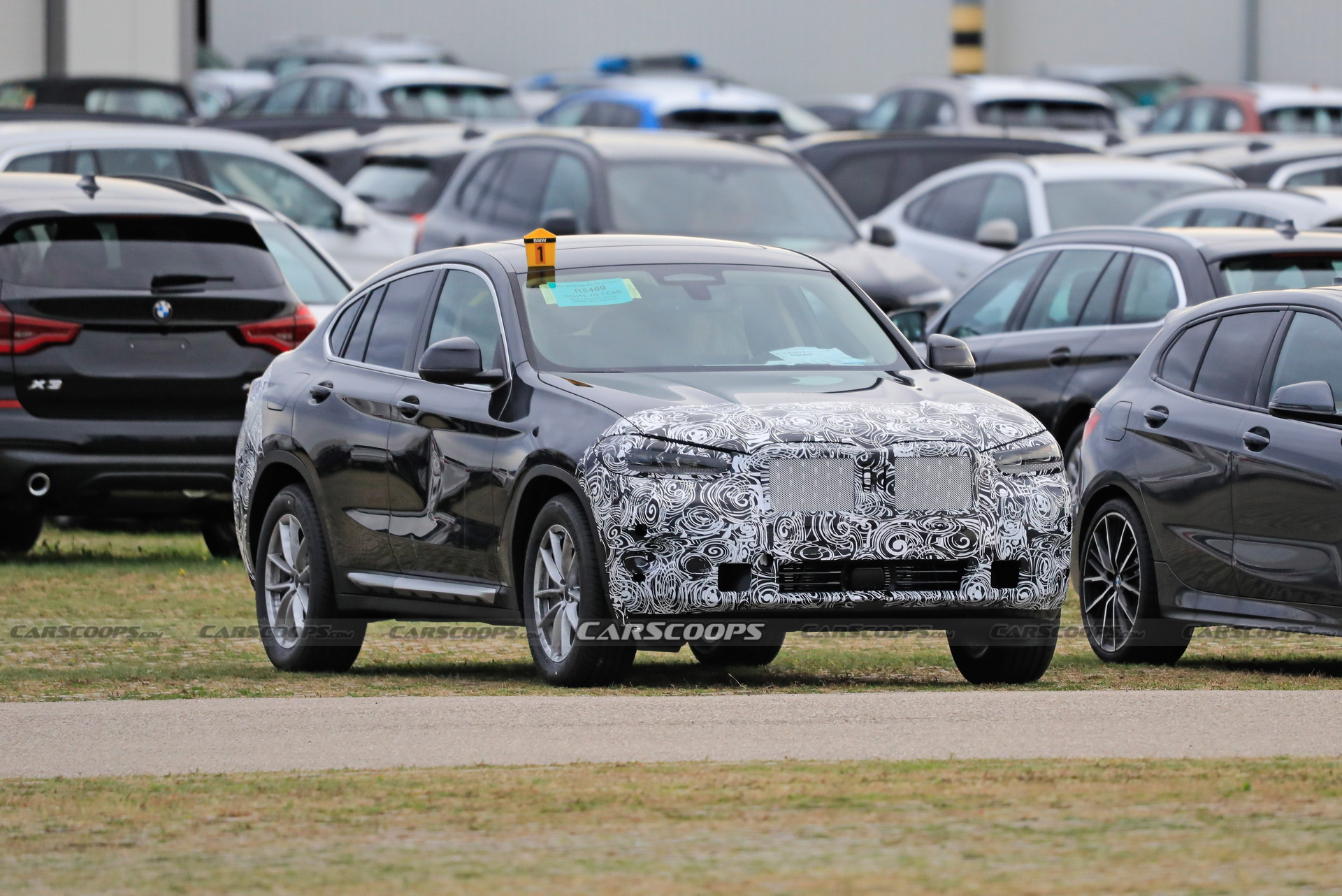 Looks Like The 2022 BMW X4 Facelift Will Stick To A Regular-Sized Twin Kidney Grille