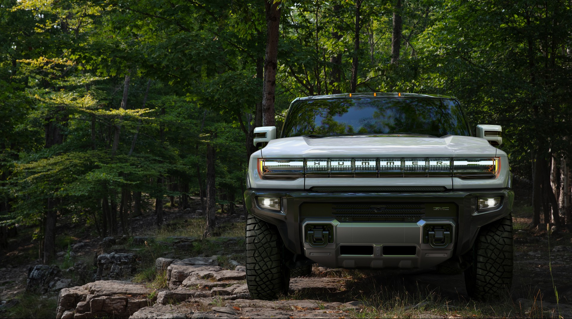 The 2022 GMC Hummer EV Boasts Lockers And Up To 15.9 Inches Of Ground Clearance