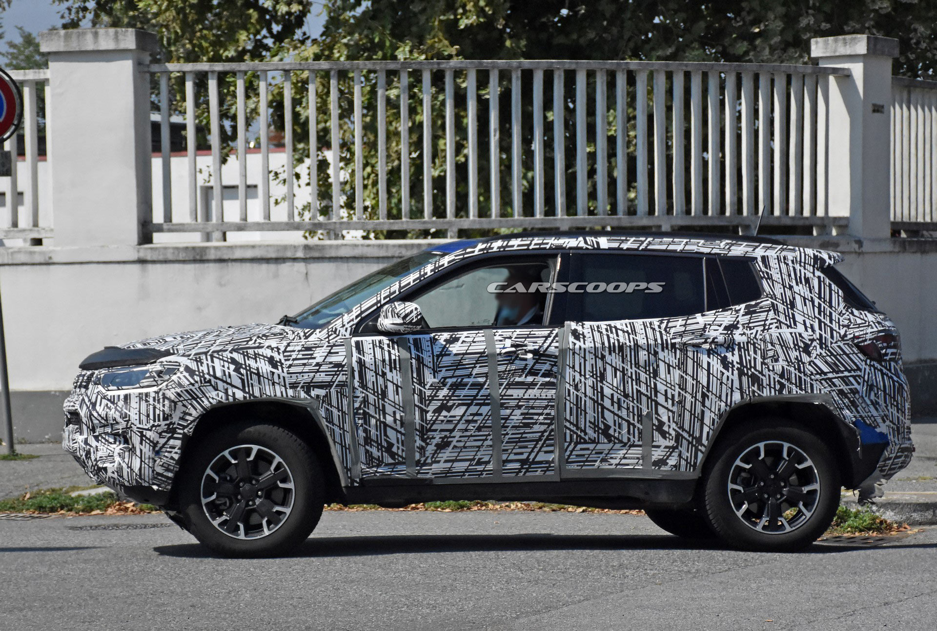 Facelifted 2022 Jeep Compass Might Debut Sooner Than Expected