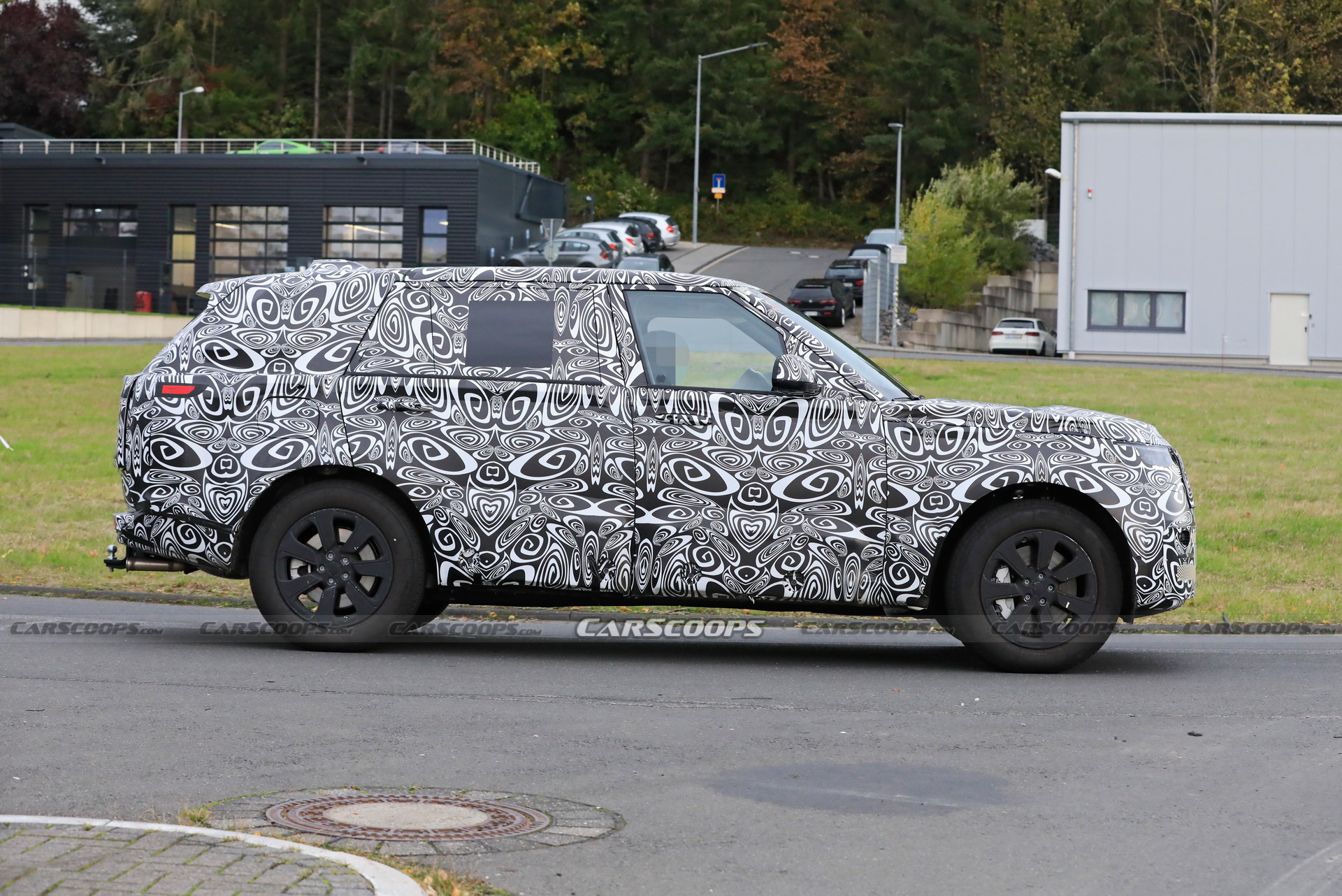 Land Rover Brings A Range Rover LWB Prototype To The ‘Ring