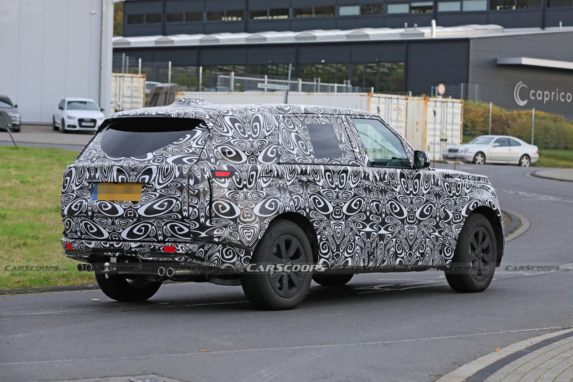 Land Rover Brings A Range Rover LWB Prototype To The ‘Ring