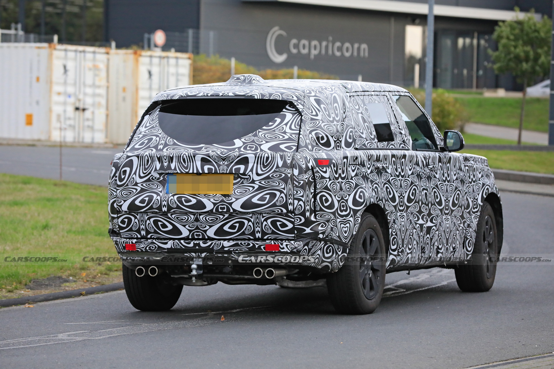 Land Rover Brings A Range Rover LWB Prototype To The ‘Ring