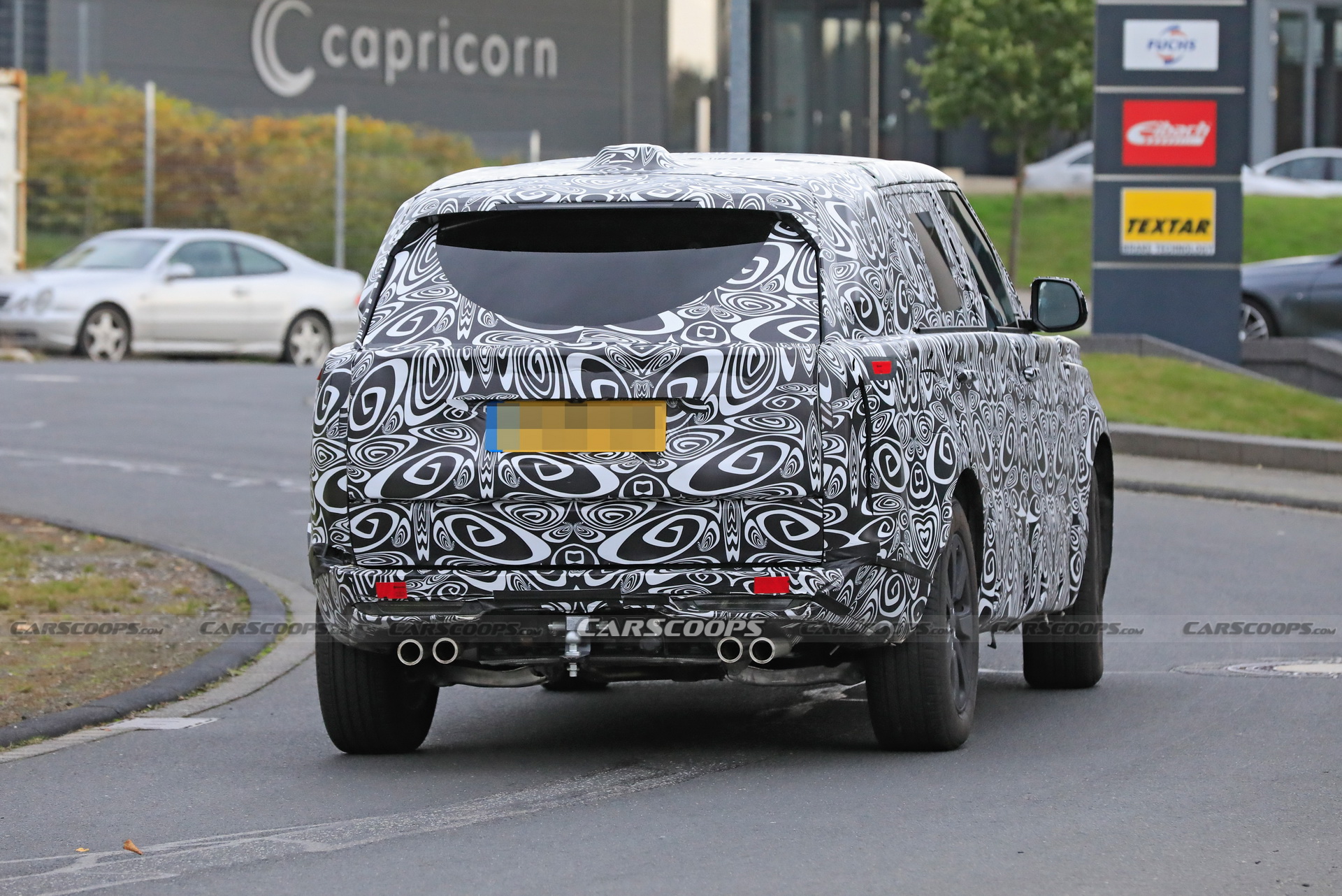 Land Rover Brings A Range Rover LWB Prototype To The ‘Ring