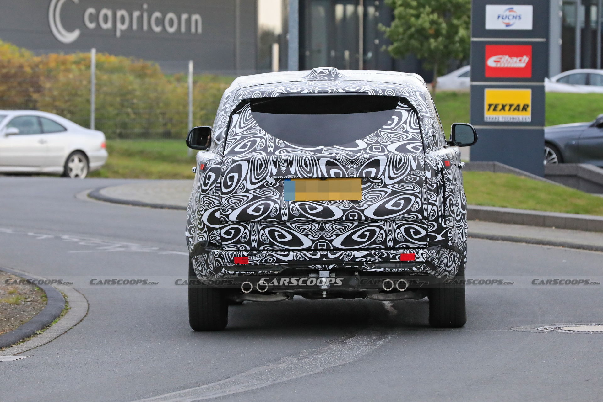 Land Rover Brings A Range Rover LWB Prototype To The ‘Ring