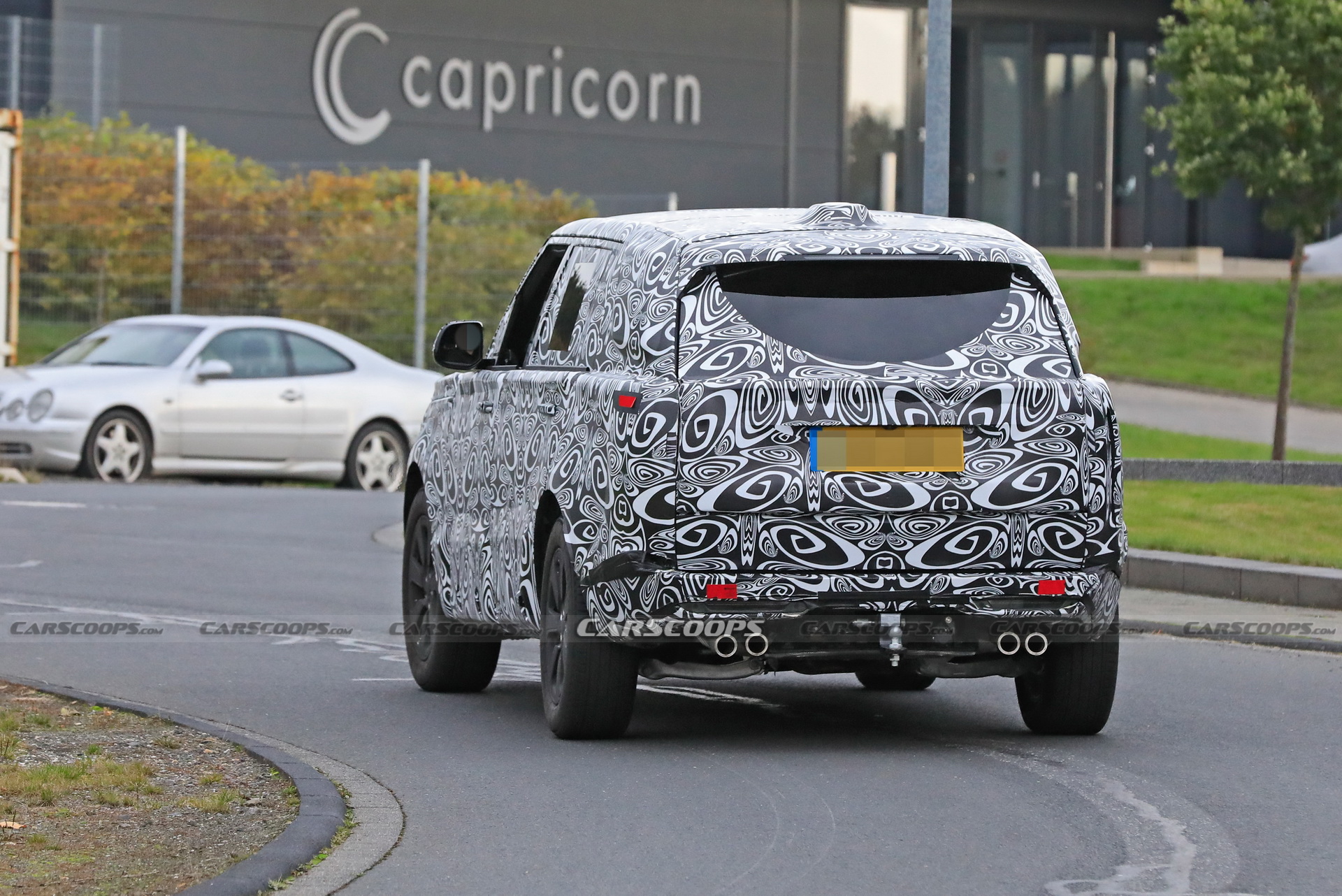 Land Rover Brings A Range Rover LWB Prototype To The ‘Ring