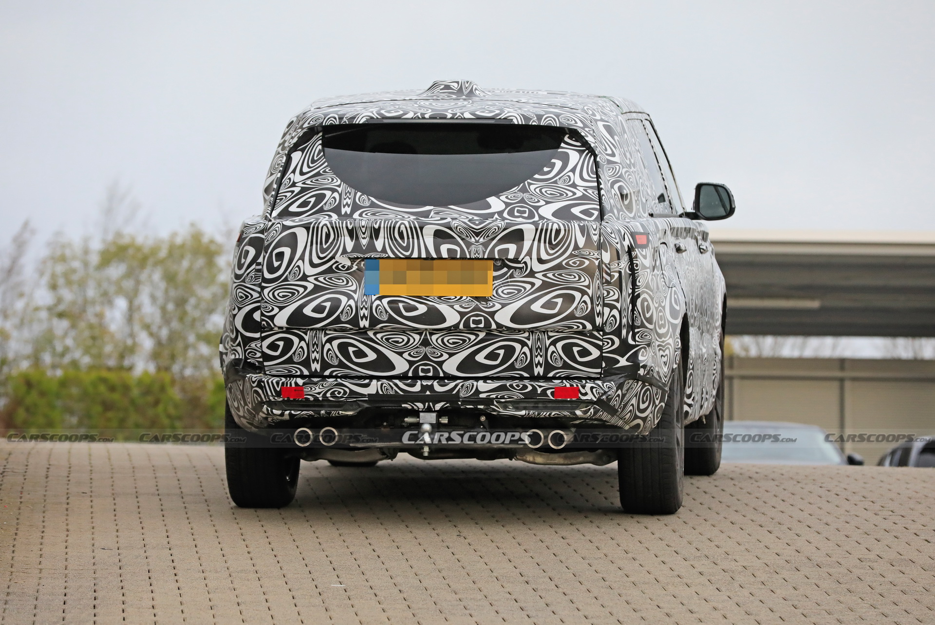 Land Rover Brings A Range Rover LWB Prototype To The ‘Ring