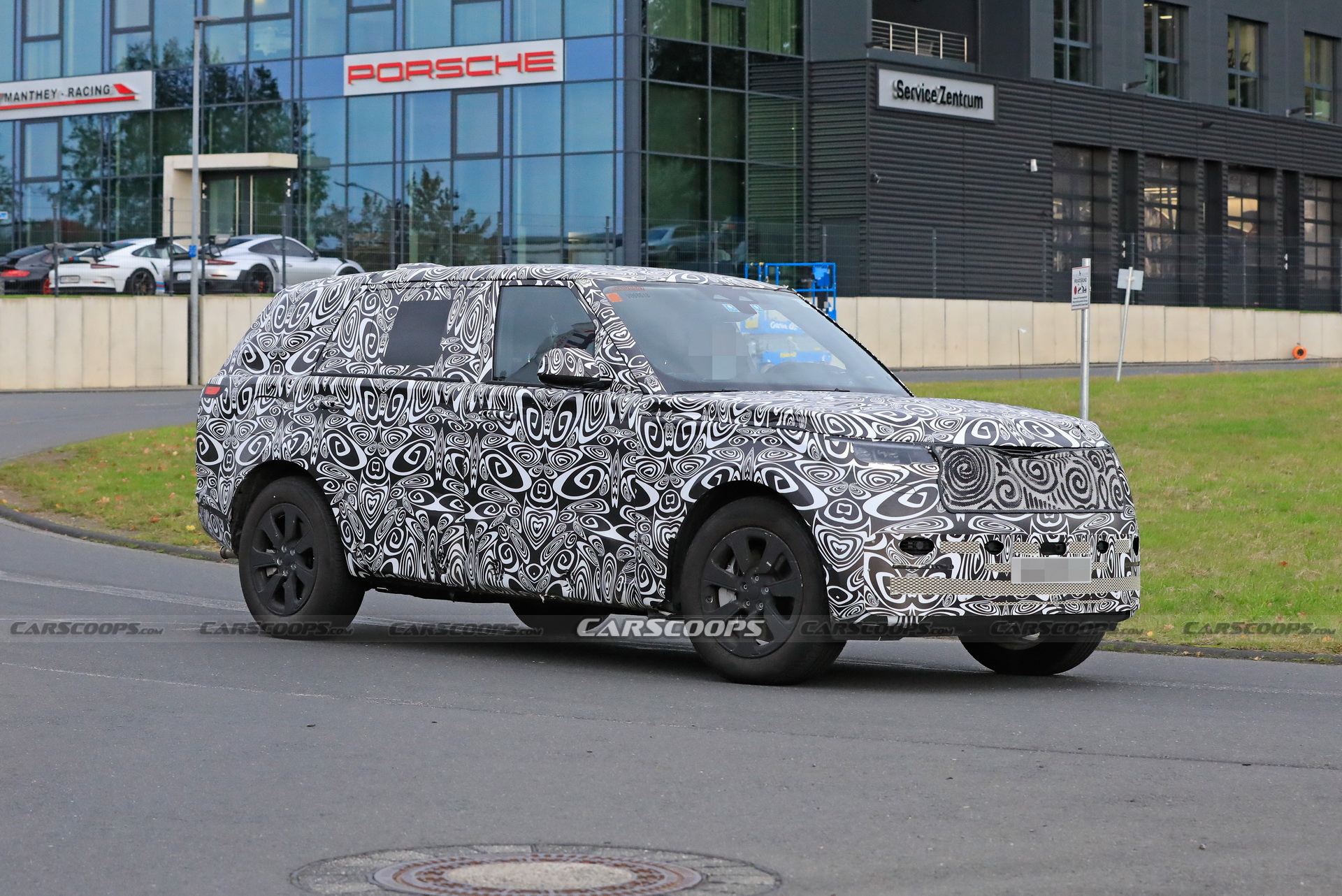 Land Rover Brings A Range Rover LWB Prototype To The ‘Ring