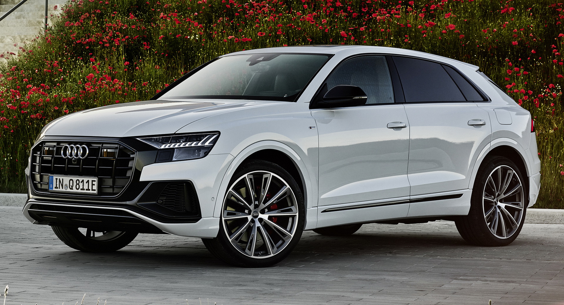 audi q8 tfsie quattro plug in hybrid launched in europe with up to 455 hp