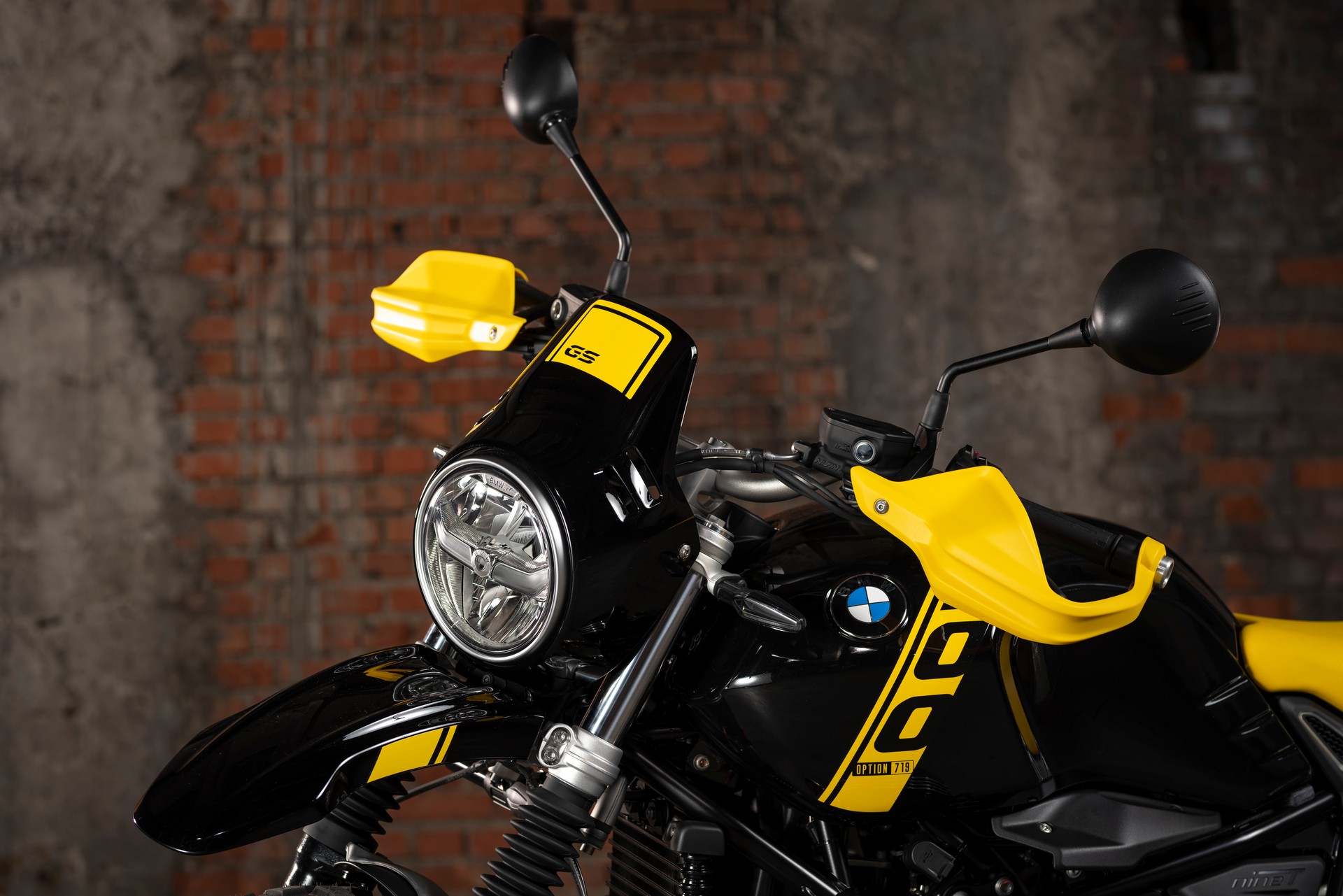 BMW Motorrad Introduces New R 18 Classic And Updated R nineT Lineup