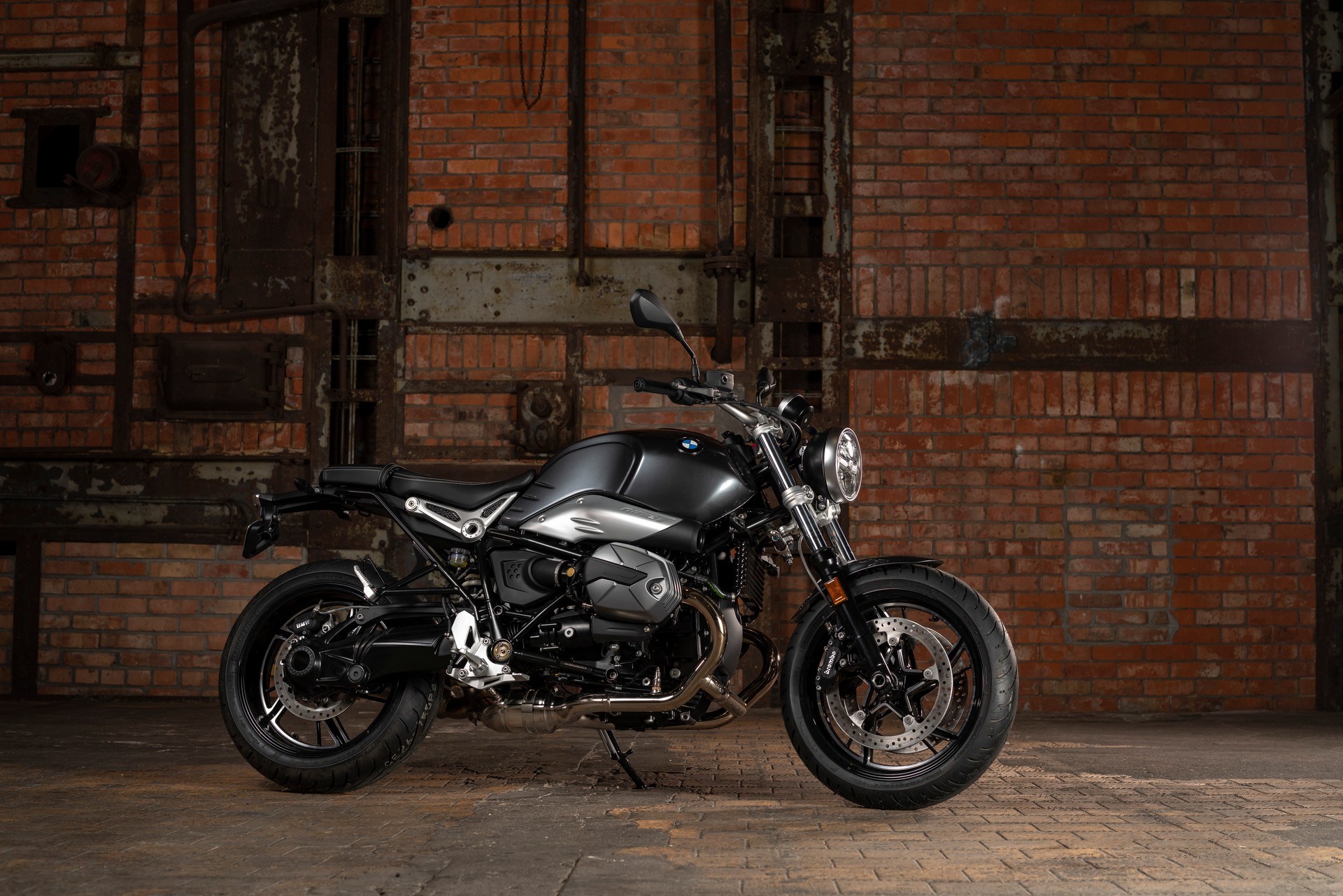 BMW Motorrad Introduces New R 18 Classic And Updated R nineT Lineup