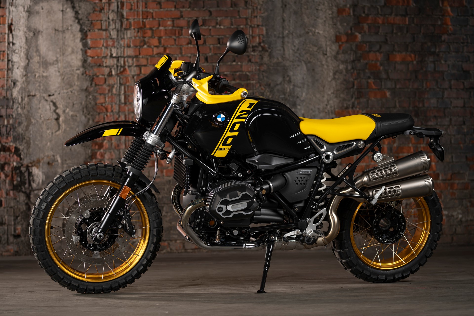 Bmw Motorrad Introduces New R 18 Classic And Updated R Ninet Lineup Carscoops