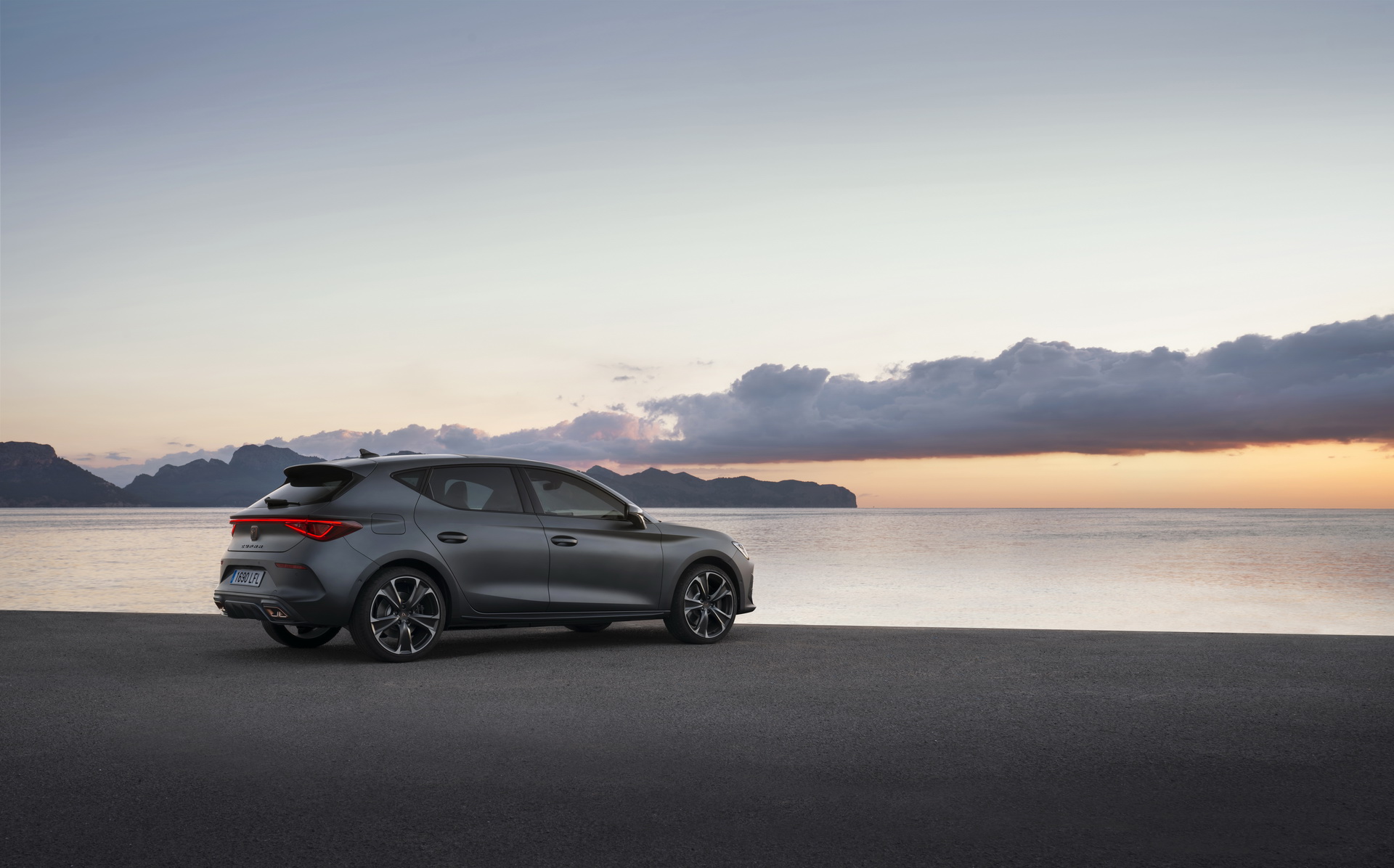 2021 Cupra Leon: Plug-In Hybrid Hot Hatch Hits The European Market