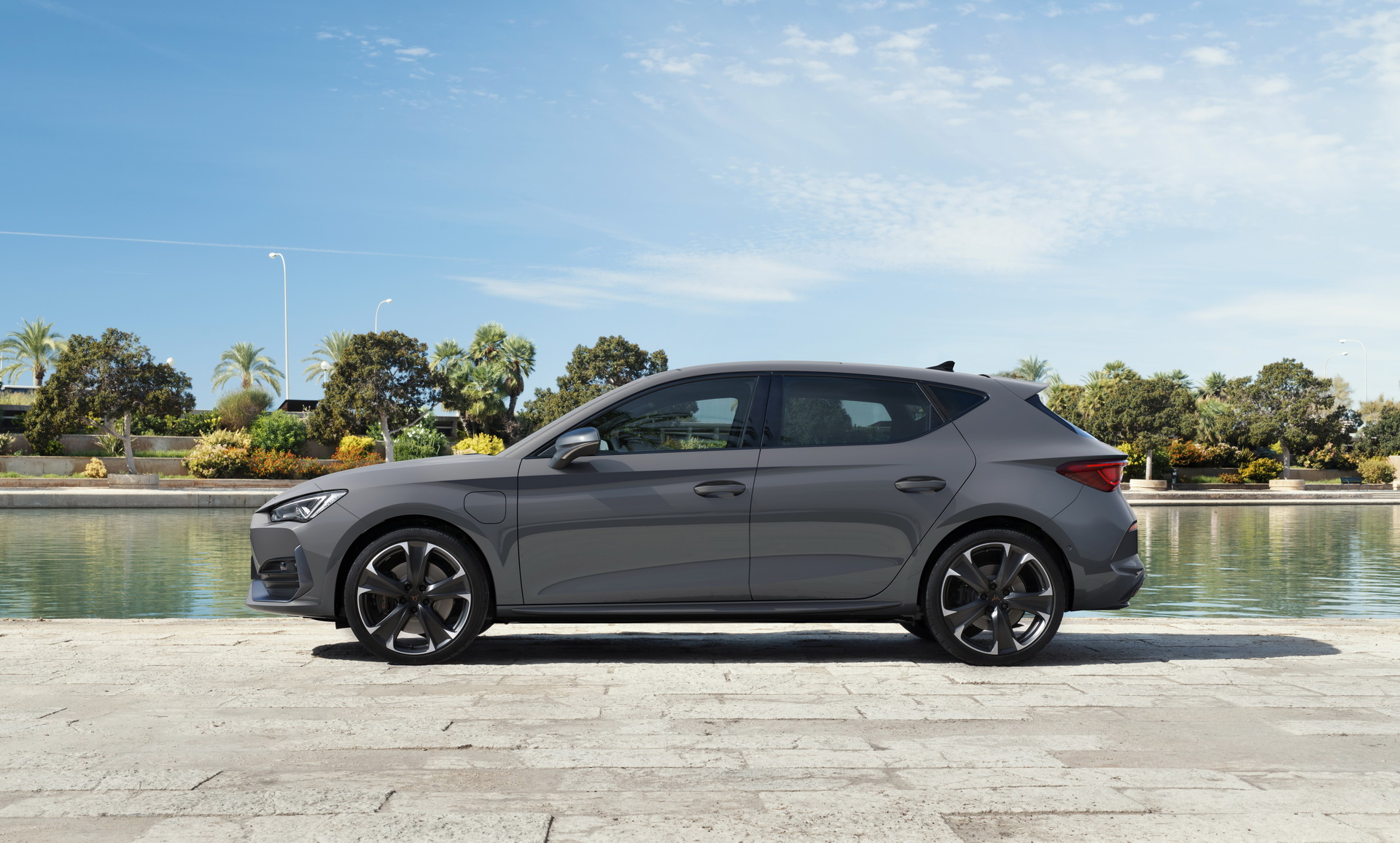 2021 Cupra Leon: Plug-In Hybrid Hot Hatch Hits The European Market