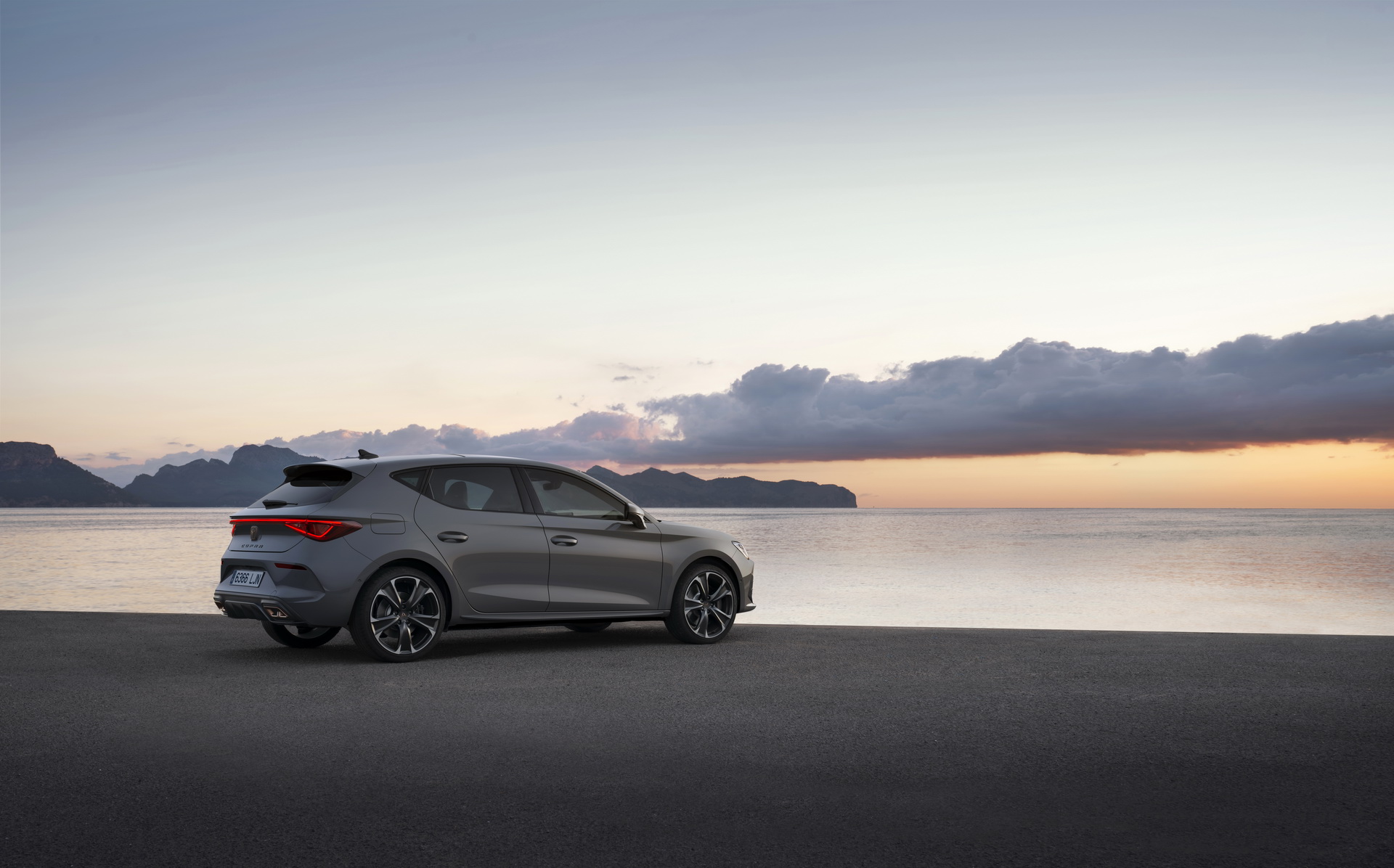 2021 Cupra Leon: Plug-In Hybrid Hot Hatch Hits The European Market