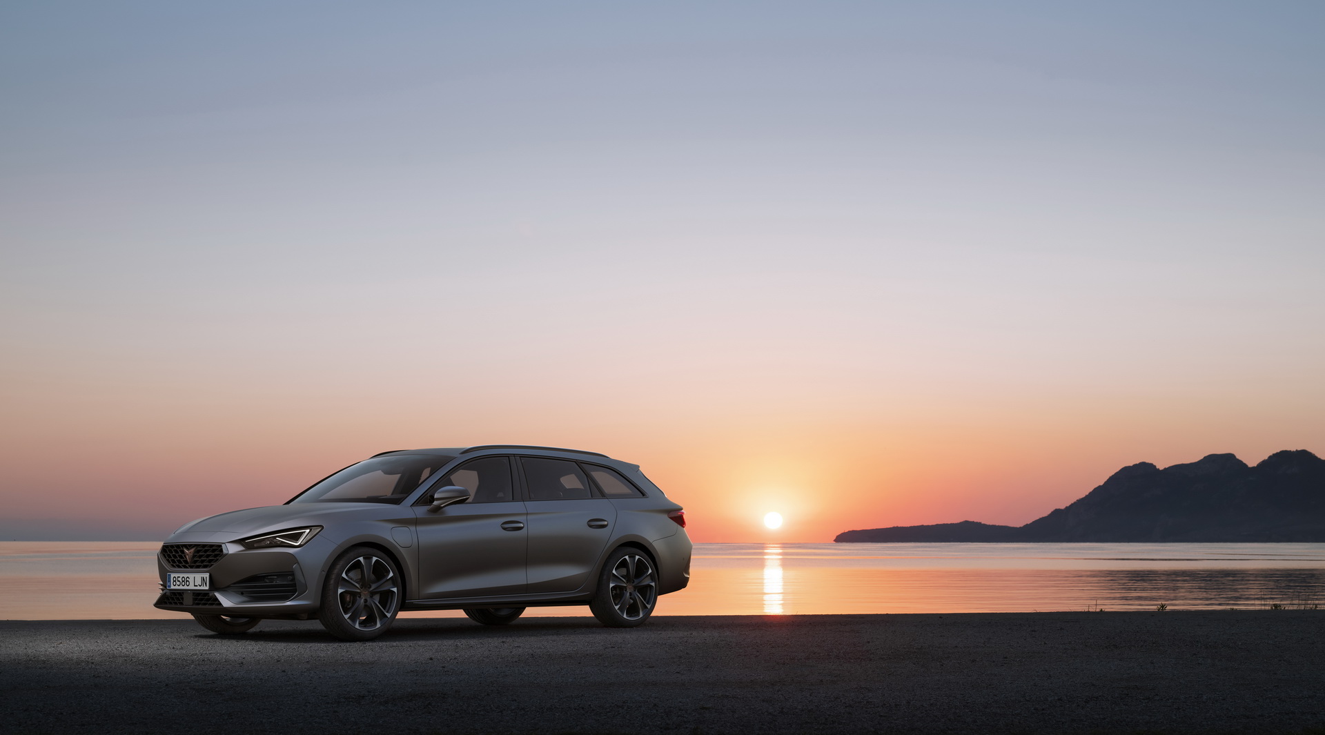 2021 Cupra Leon: Plug-In Hybrid Hot Hatch Hits The European Market