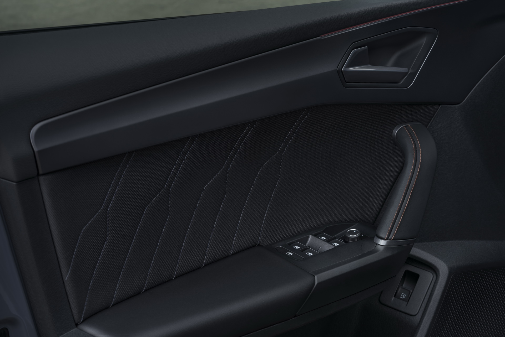 2021 Cupra Leon: Plug-In Hybrid Hot Hatch Hits The European Market