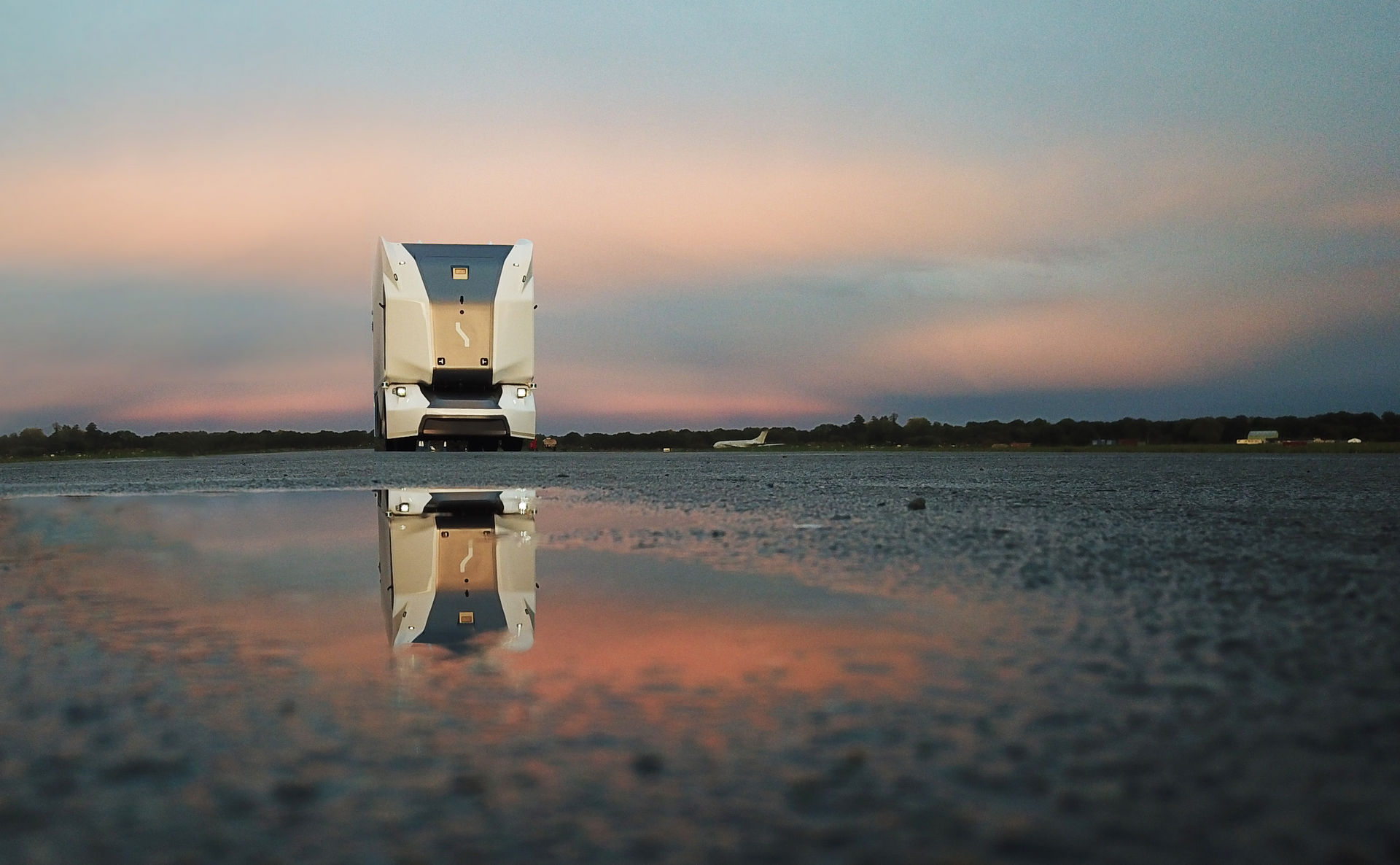 Einride Pod Is The First Autonomous Electric Freight Truck To Hit Top Gear’s Track