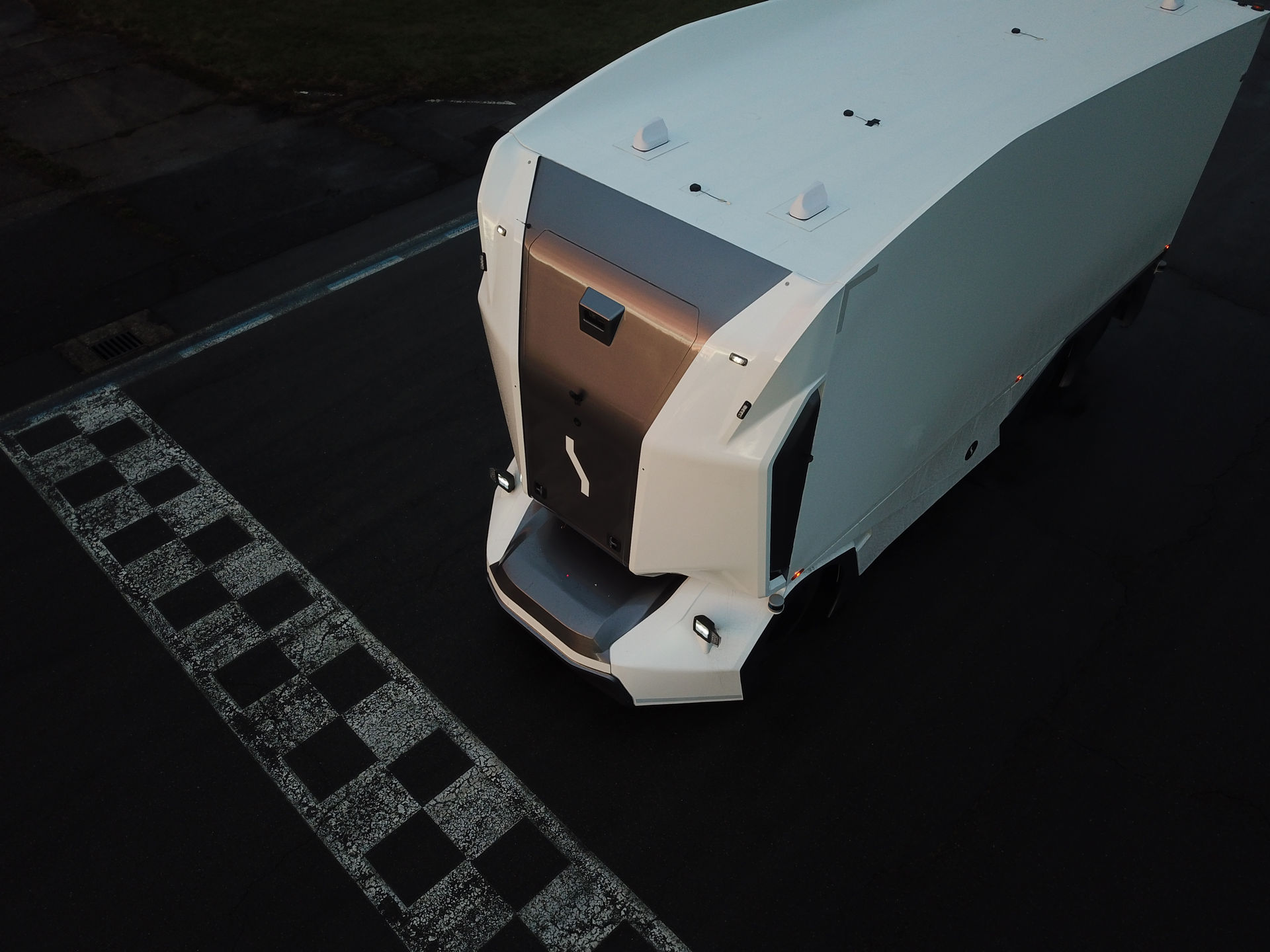 Einride Pod Is The First Autonomous Electric Freight Truck To Hit Top Gear’s Track