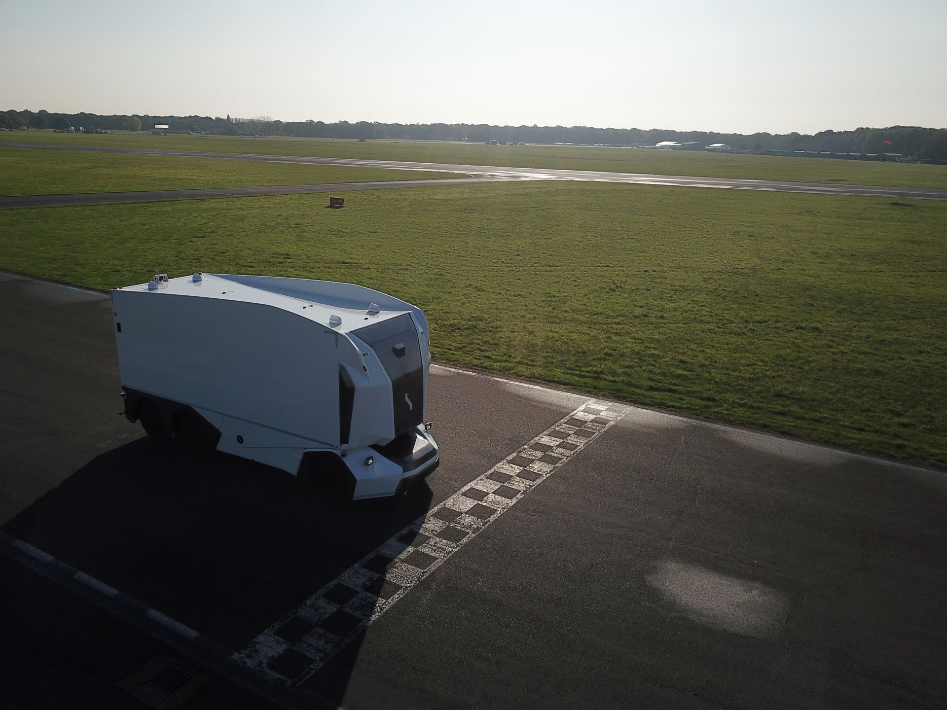 Einride Pod Is The First Autonomous Electric Freight Truck To Hit Top Gear’s Track