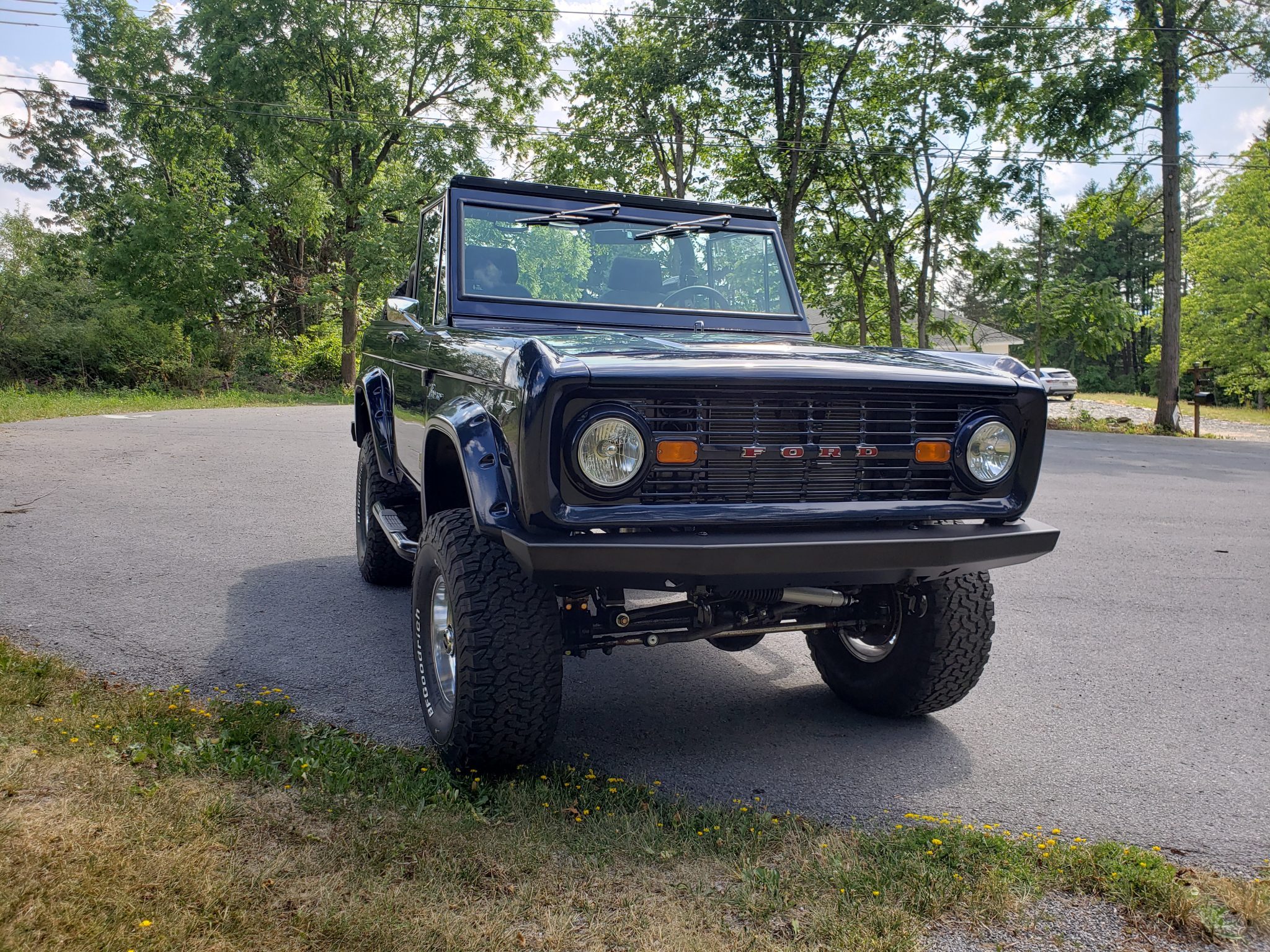 Show Off To Your Friends With This Ford Bronco Restomod