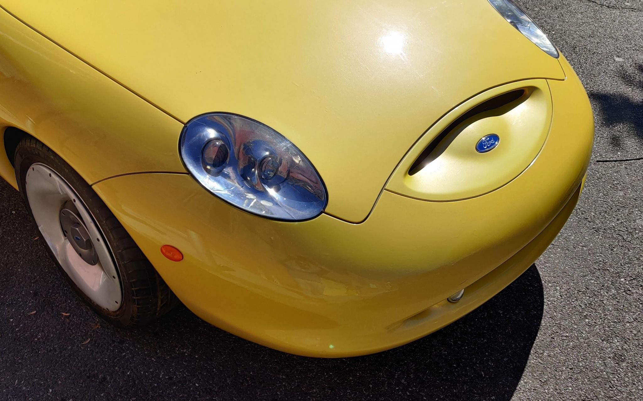 Here’s Your Chance To Own A One-Off 1996 Ford Ghia Vivace Concept