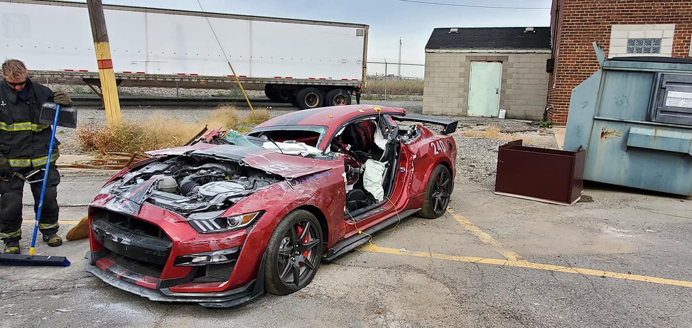 Dearborn Fire Crews Cut Up A Ford Mustang Shelby GT500 For Training