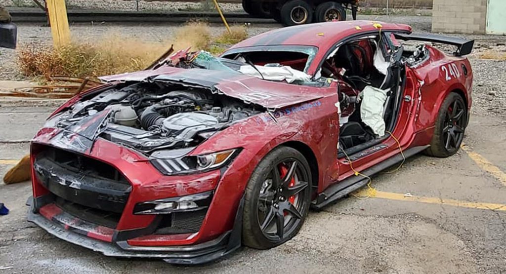  Dearborn Fire Crews Cut Up A Ford Mustang Shelby GT500 For Training