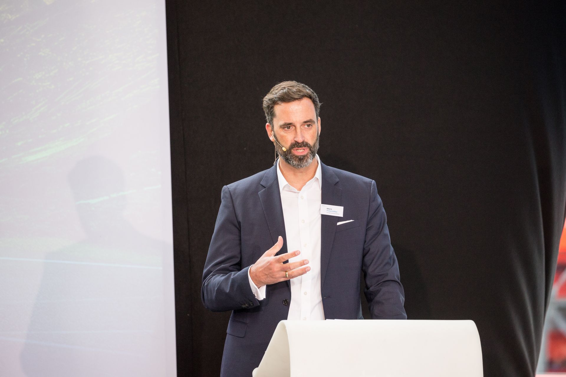 Hyundai Xcient Debuts As The World’s First Mass-Produced Fuel Cell Electric Heavy-Duty Truck