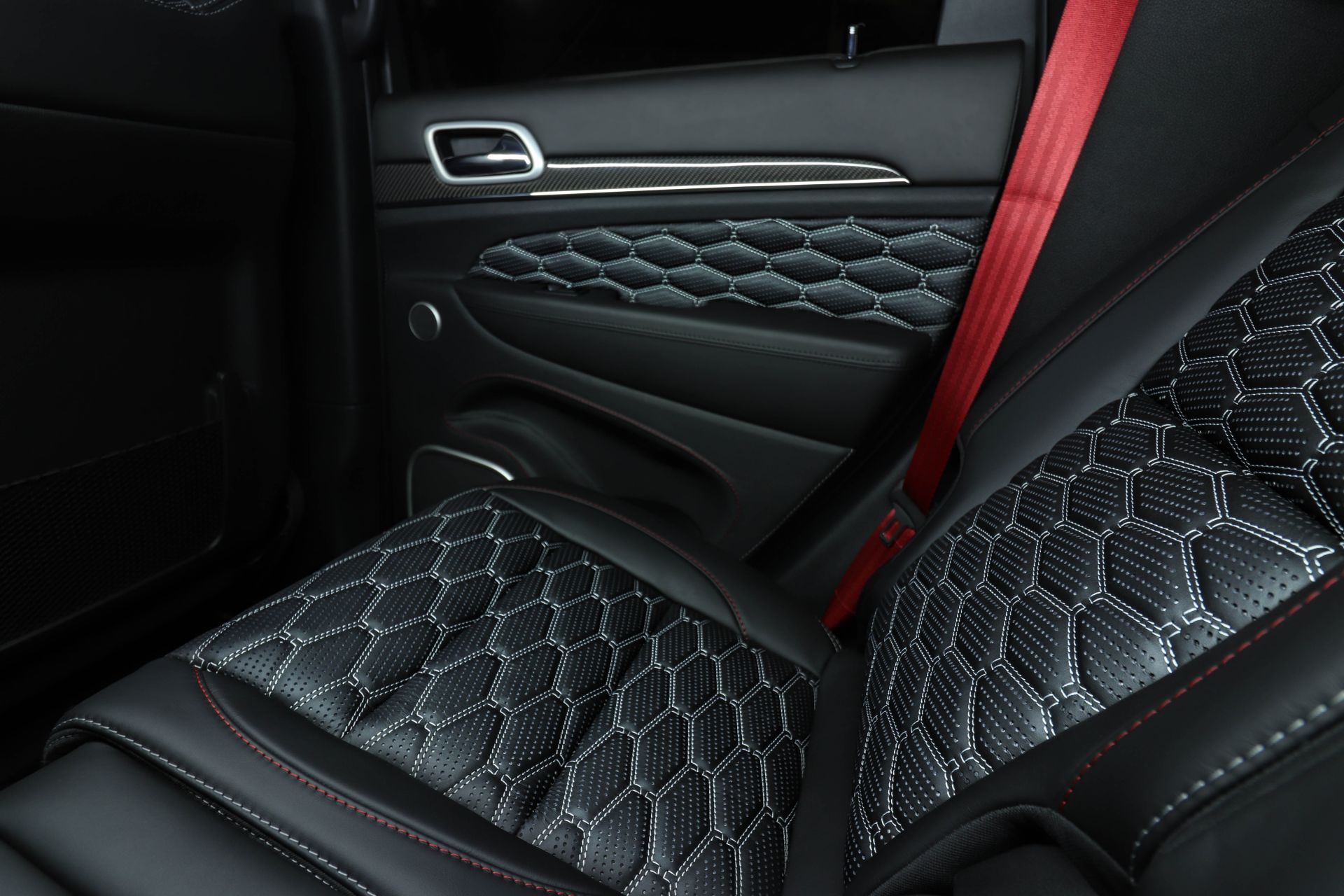 Jeep Owner Wanted Grand Cherokee SRT Gone, But Then Vilner Did This To The Interior