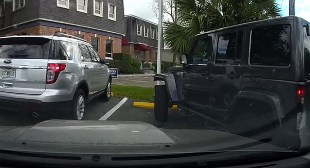  Jeep Wrangler Driver Parks Across Two Spaces, Cammer Is Having None Of It