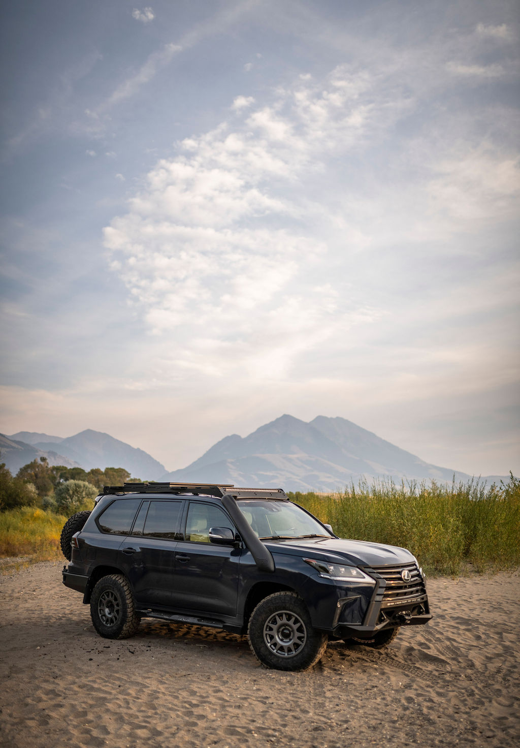 Lexus J201 Concept Is A 550-HP LX 570 Turned Up To Eleven