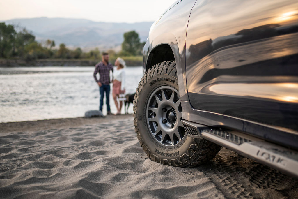Lexus J201 Concept Is A 550-HP LX 570 Turned Up To Eleven