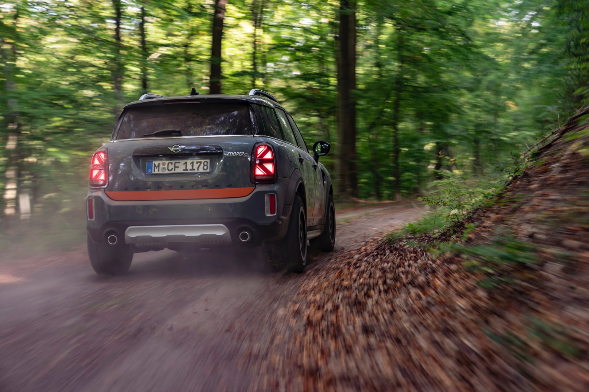 MINI Countryman Powered By X-Raid Rides Higher, Goes Farther