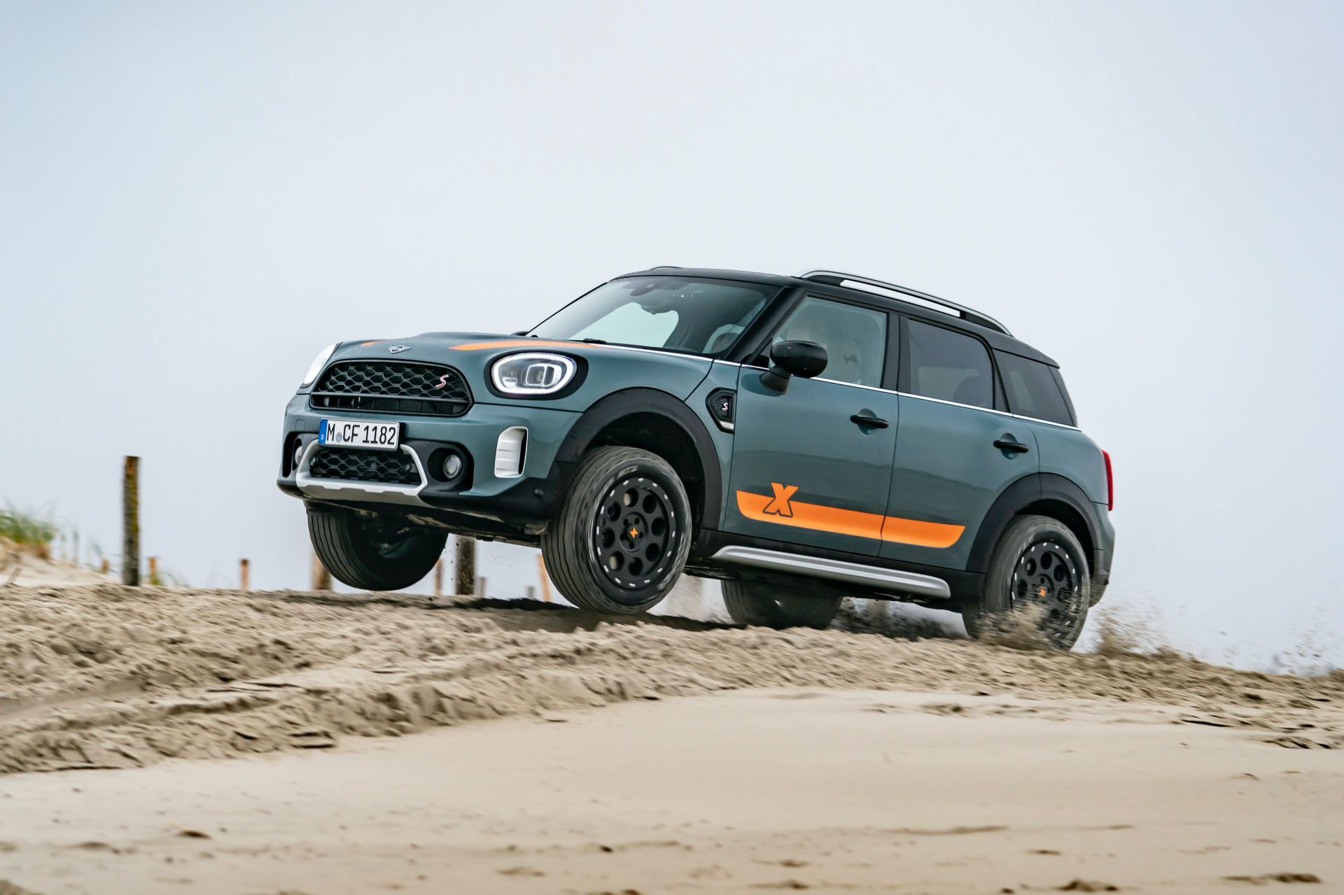 MINI Countryman Powered By X-Raid Rides Higher, Goes Farther
