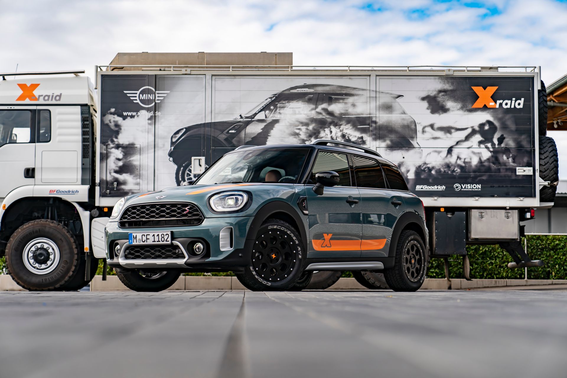 MINI Countryman Powered By X-Raid Rides Higher, Goes Farther