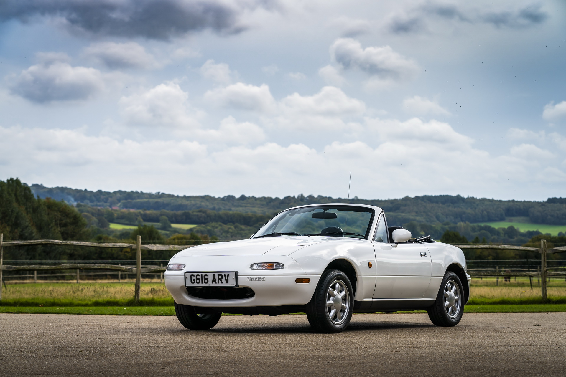 Mazda MX-5 MK1 Owners In Europe Can Now Buy Official Reproduction Parts