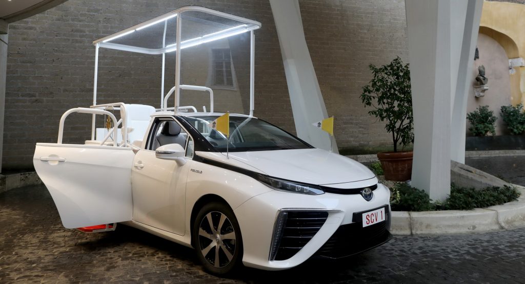  Hydrogen-Powered Toyota Mirai Has Just Joined The Popemobile Fleet