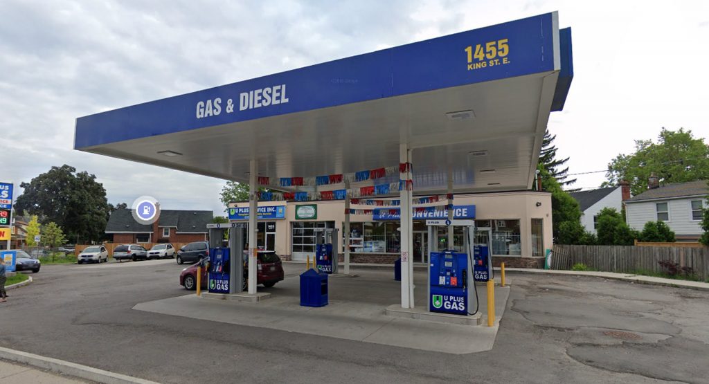  Oops! Canadian Gas Station Mixes Up Premium And Diesel, Doesn’t Notice For Almost A Day