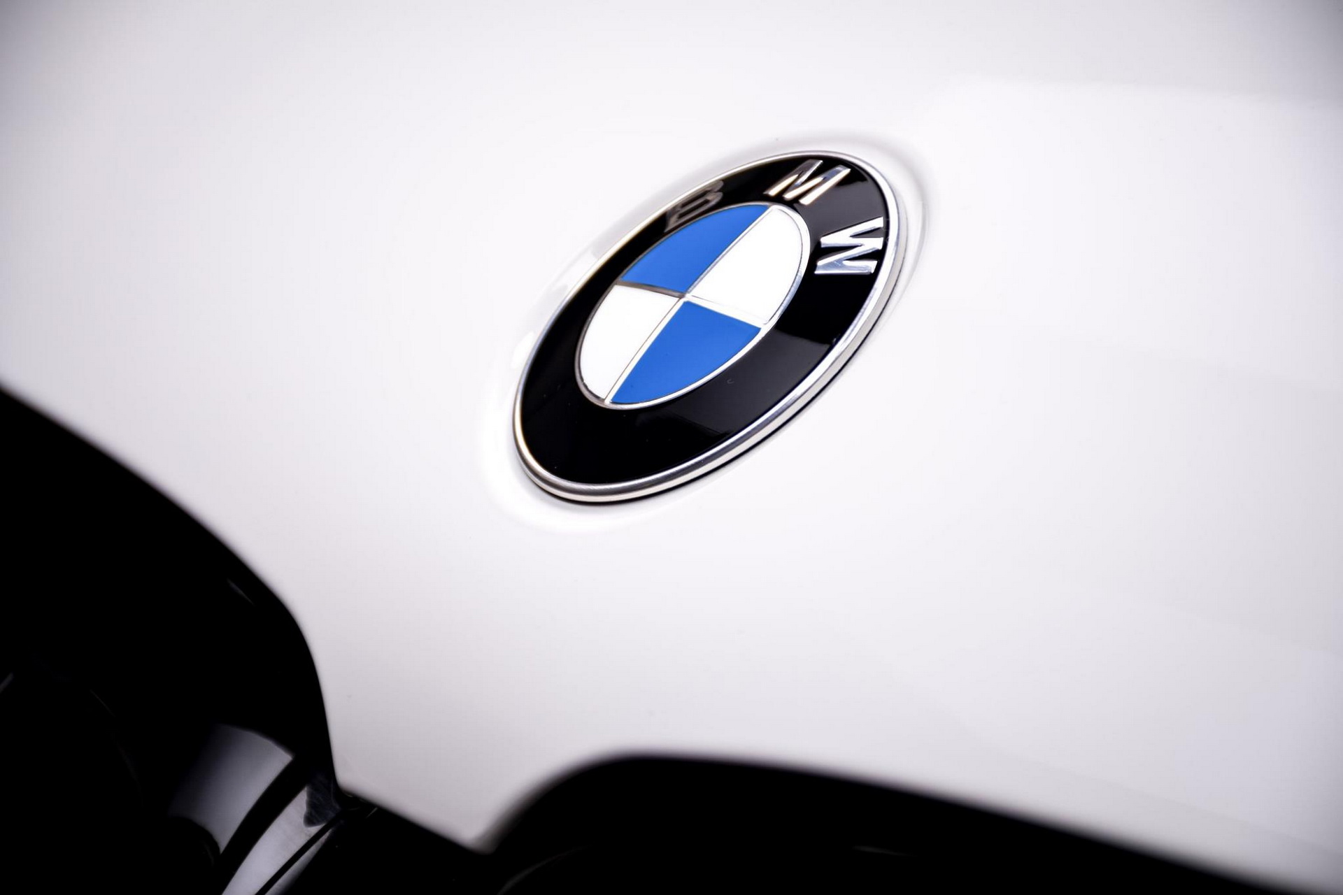 2021 BMW M550i Matches Alpine White Body With Mocha Interior