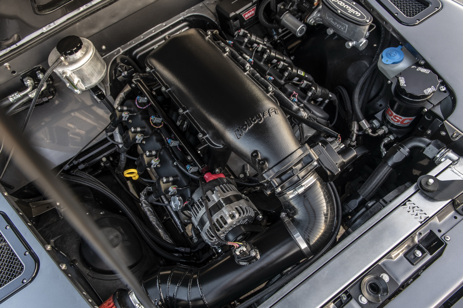 Himalaya’s ‘Summit Series’ Defender Is A 650 HP British Brute