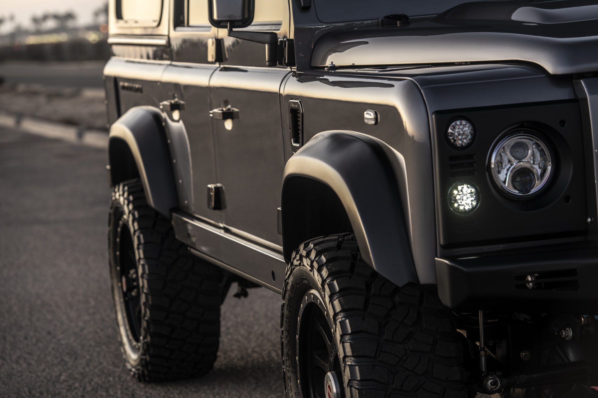 Himalaya’s ‘Summit Series’ Defender Is A 650 HP British Brute
