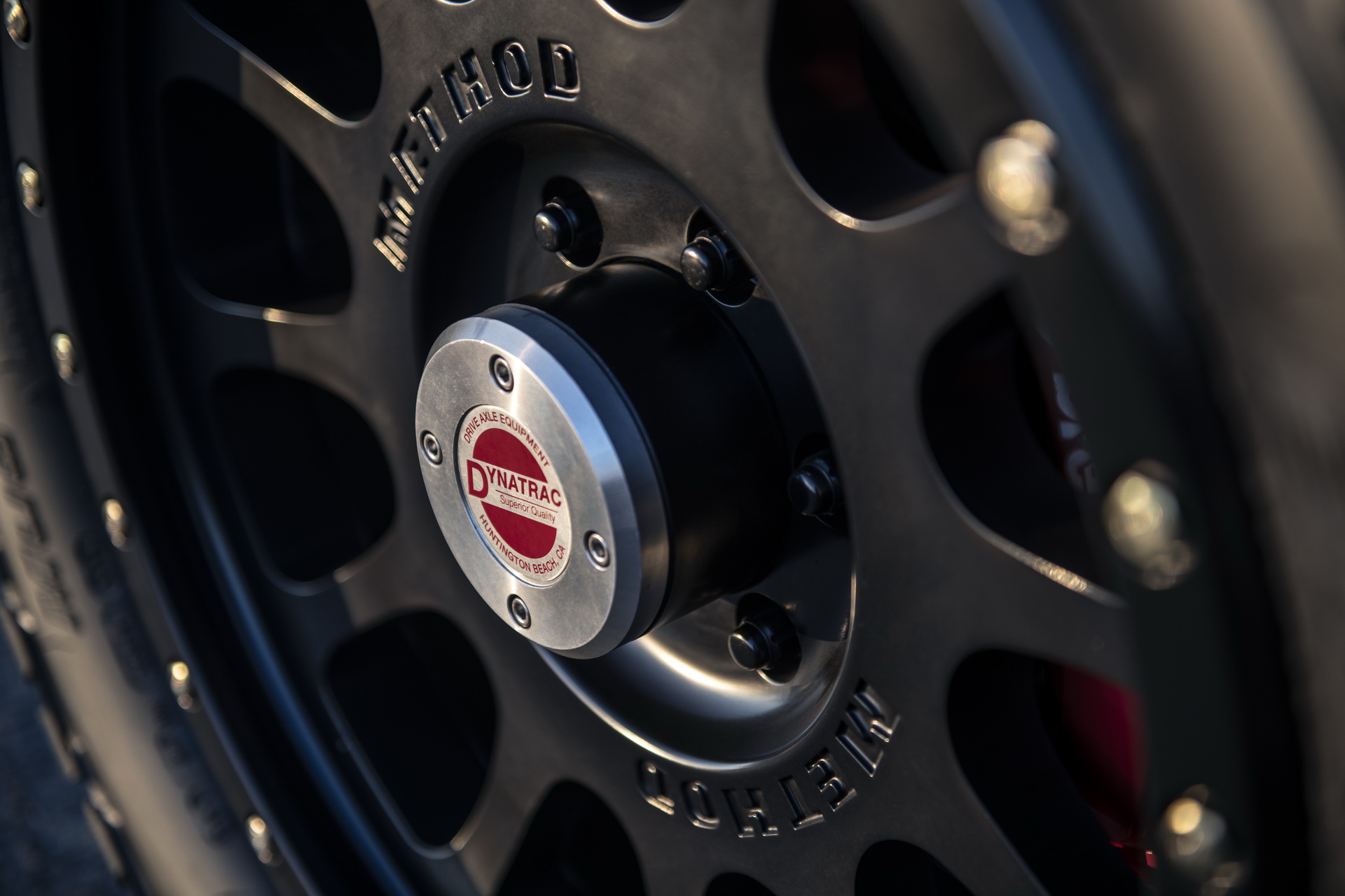 Himalaya’s ‘Summit Series’ Defender Is A 650 HP British Brute