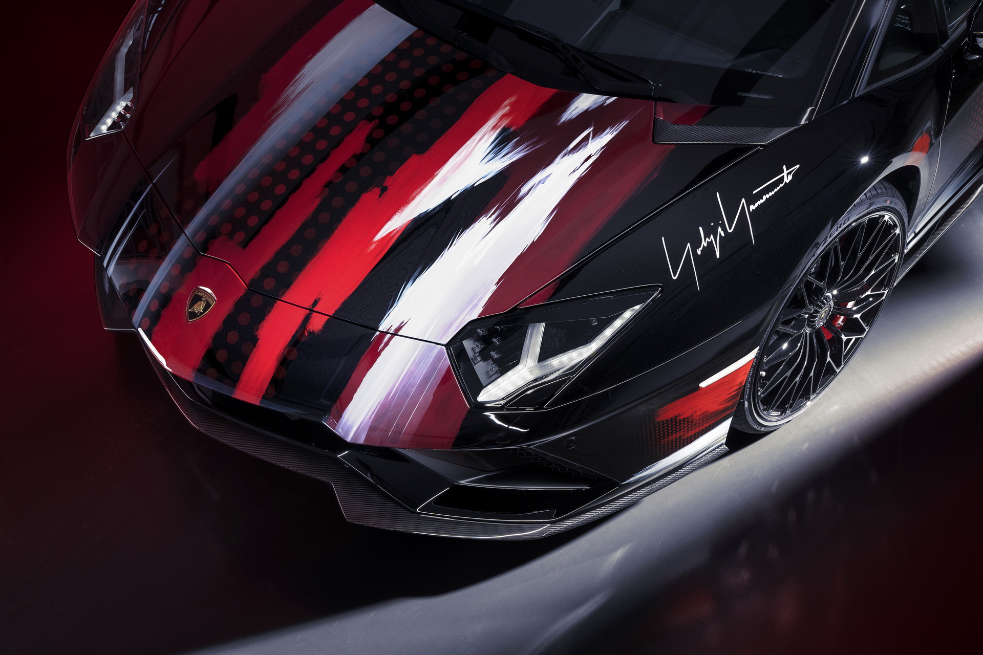 Bespoke Lamborghini Aventador S Gets New Attire From Fashion Designer