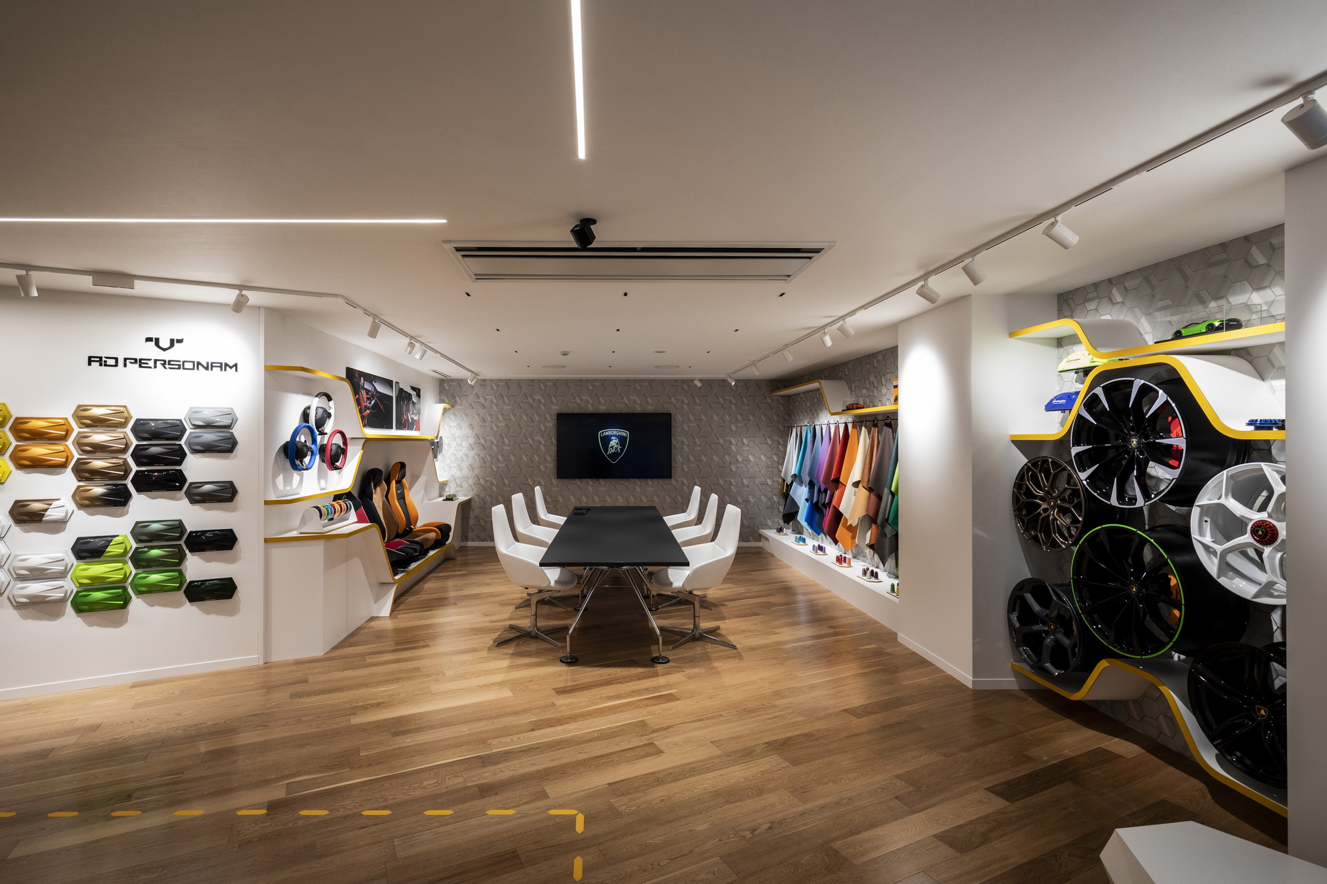 Bespoke Lamborghini Aventador S Gets New Attire From Fashion Designer