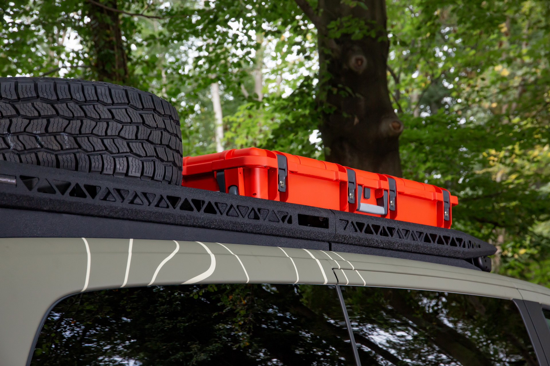 Hartmann’s Mercedes-Bens V-Class GeoTrek Was Made For Social (And Urban) Distancing