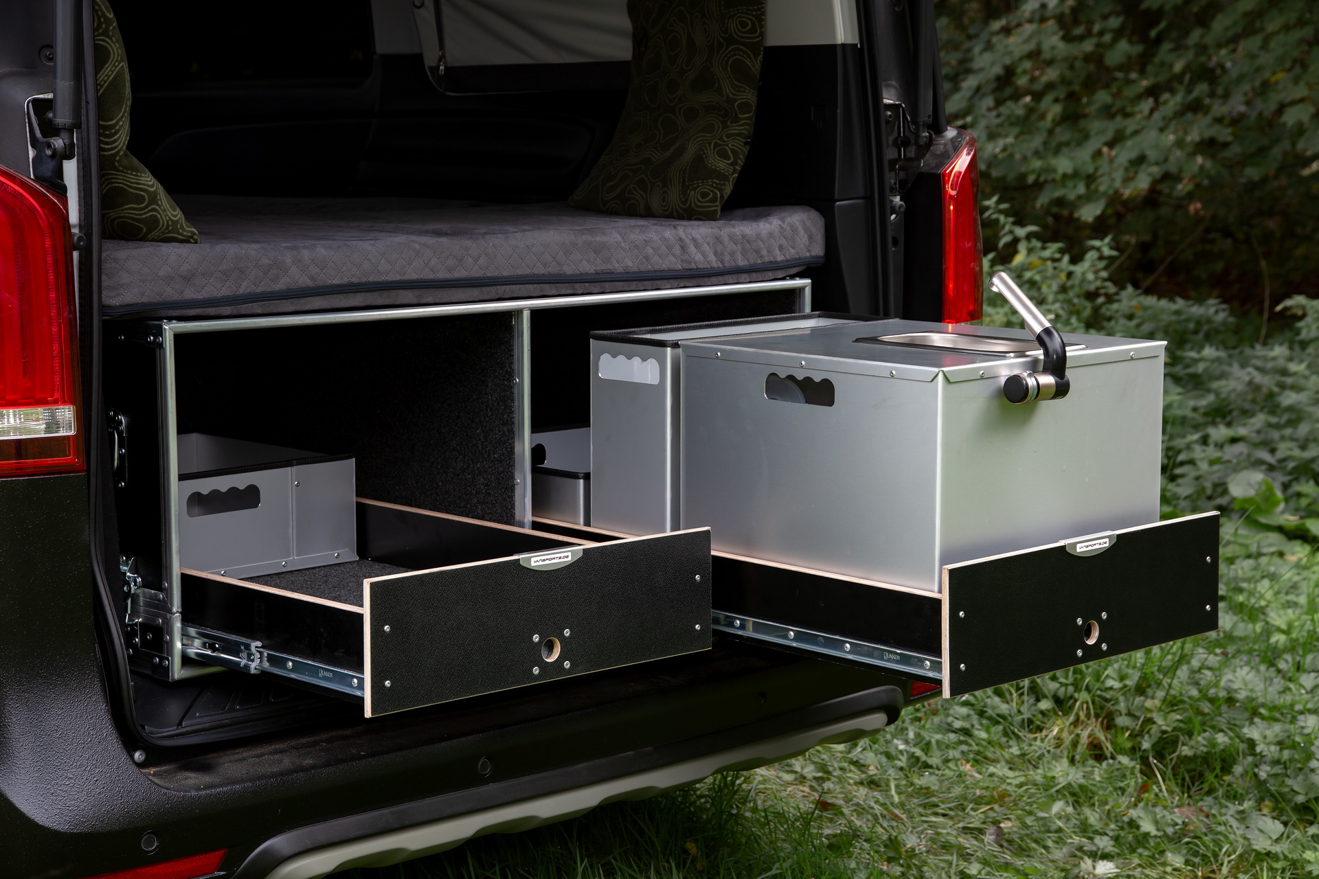 Hartmann’s Mercedes-Bens V-Class GeoTrek Was Made For Social (And Urban) Distancing