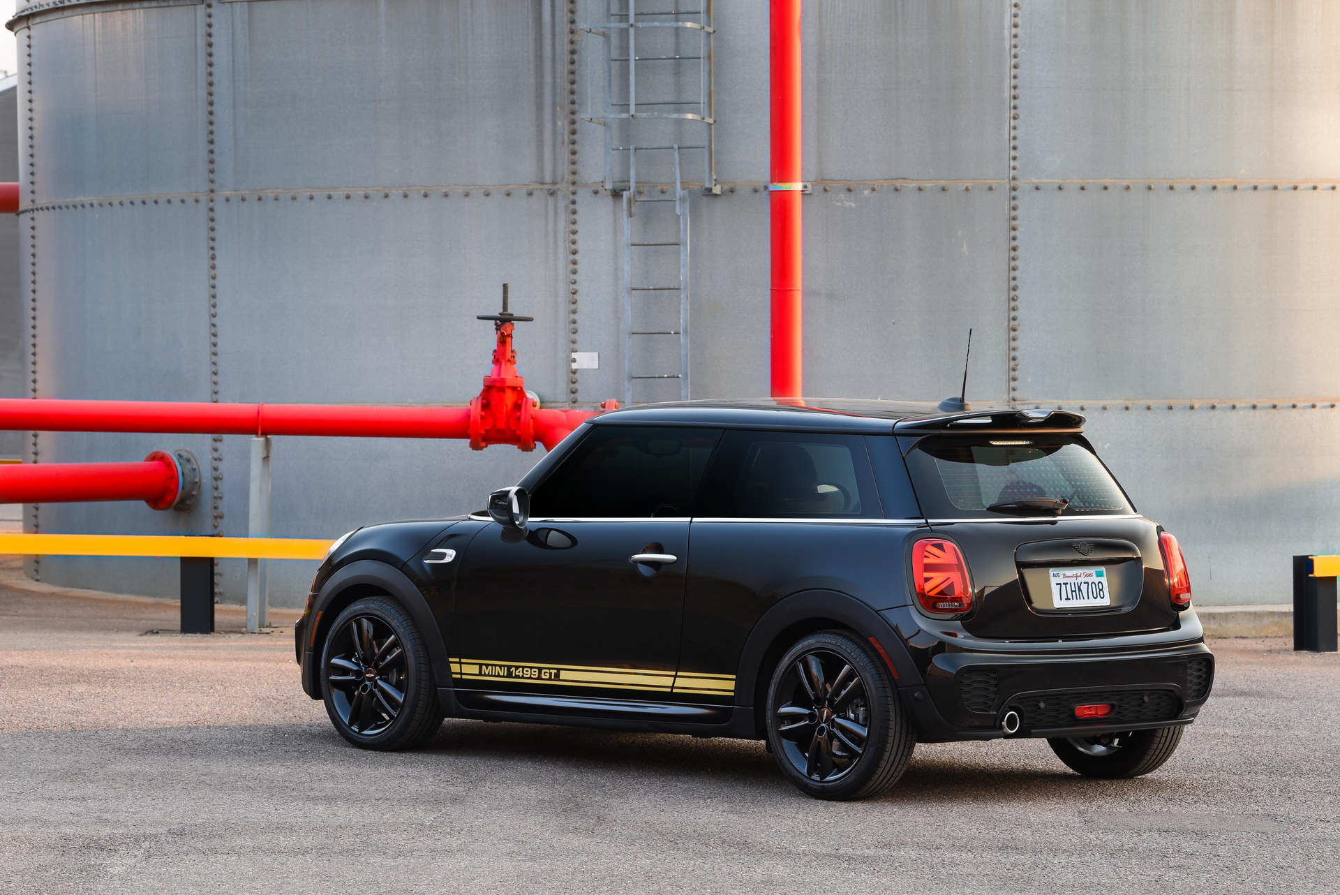 Retro Mini Cooper 1499 GT And New Countryman Oxford Special Editions Join U.S. Range